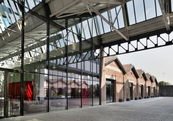 Gucci hub, l'architettura prevede una continua relazione tra interni ed esterni