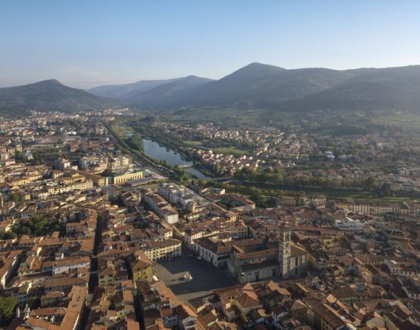 Città di Prato. Spazi urbani e paesaggi naturali