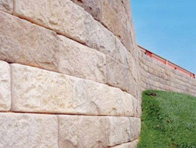 Paver fa rivivere i muri romani