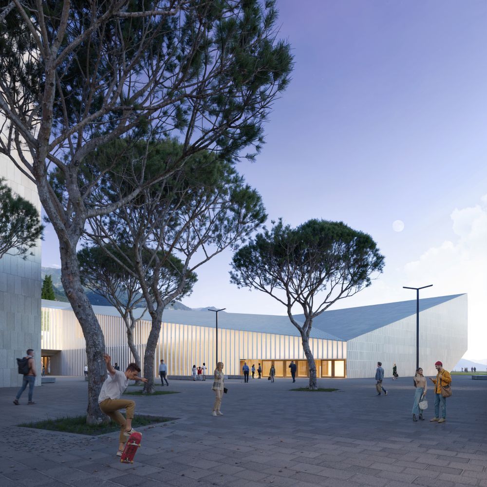 La piazza del nuovo Polo congressuale Riva del Garda 