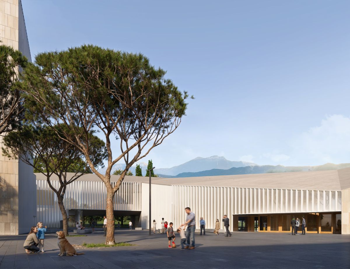 La piazza del nuovo Polo congressuale Riva del Garda 