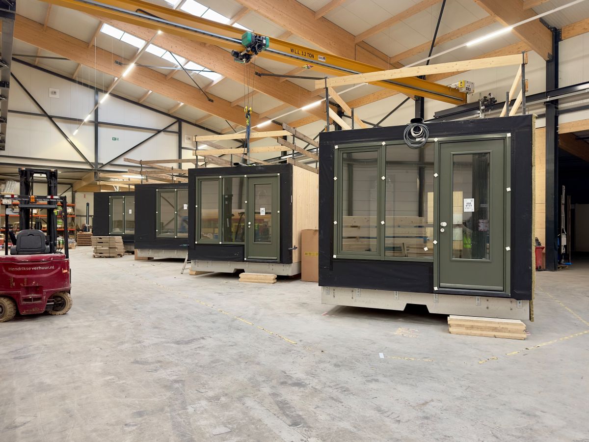 Moos Euterpe è il concept di housing sviluppato da Concrete e Moss tra il 2022 e il 2023 per aumentare la disponibilità di abitazioni nei Paesi Bassi. Moos Euterpe è il concept di housing sviluppato da Concrete e Moss tra il 2022 e il 2023 per aumentare la disponibilità di abitazioni nei Paesi Bassi.