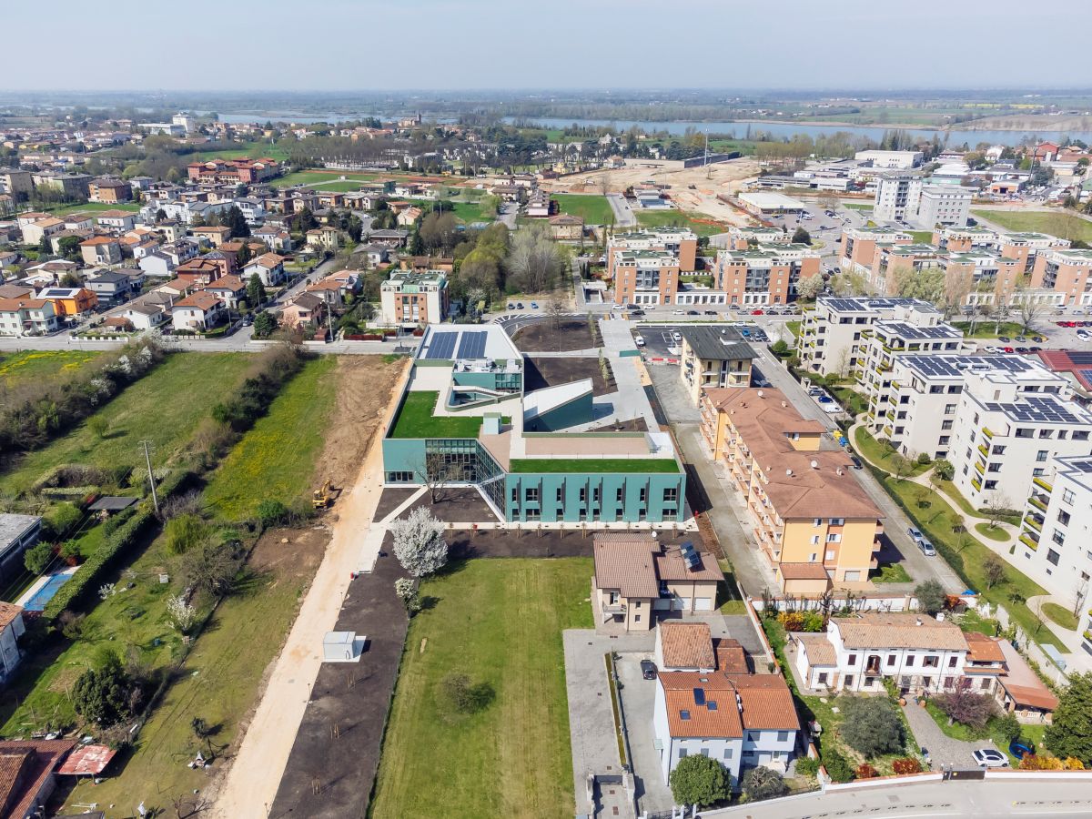 La nuova scuola di Mantova dedicata a Piero Angela (images ©Atelier(s) Alfonso Femia, ©Stefano Anzini)