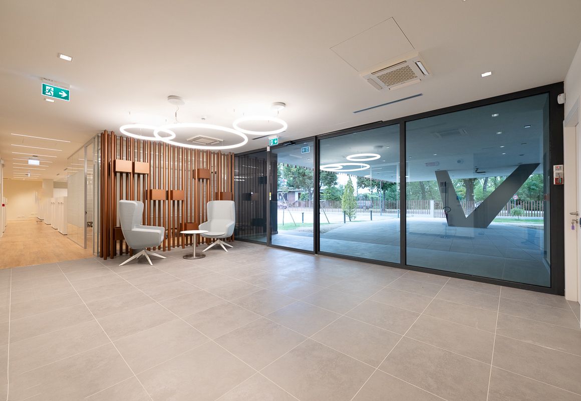 L’ingresso alla nuova sede Italgas