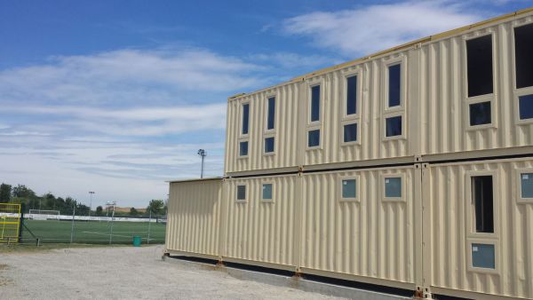 Primo centro sportivo italiano realizzato con container riciclati