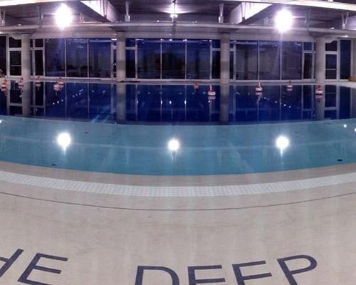Y-40 è la piscina olimpionica più profonda al mondo