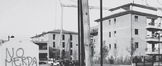 Ripensare gli edifici delle città, il primo passo per l'evoluzione della città contemporanea 1 edifici-parcheggi-piazzali