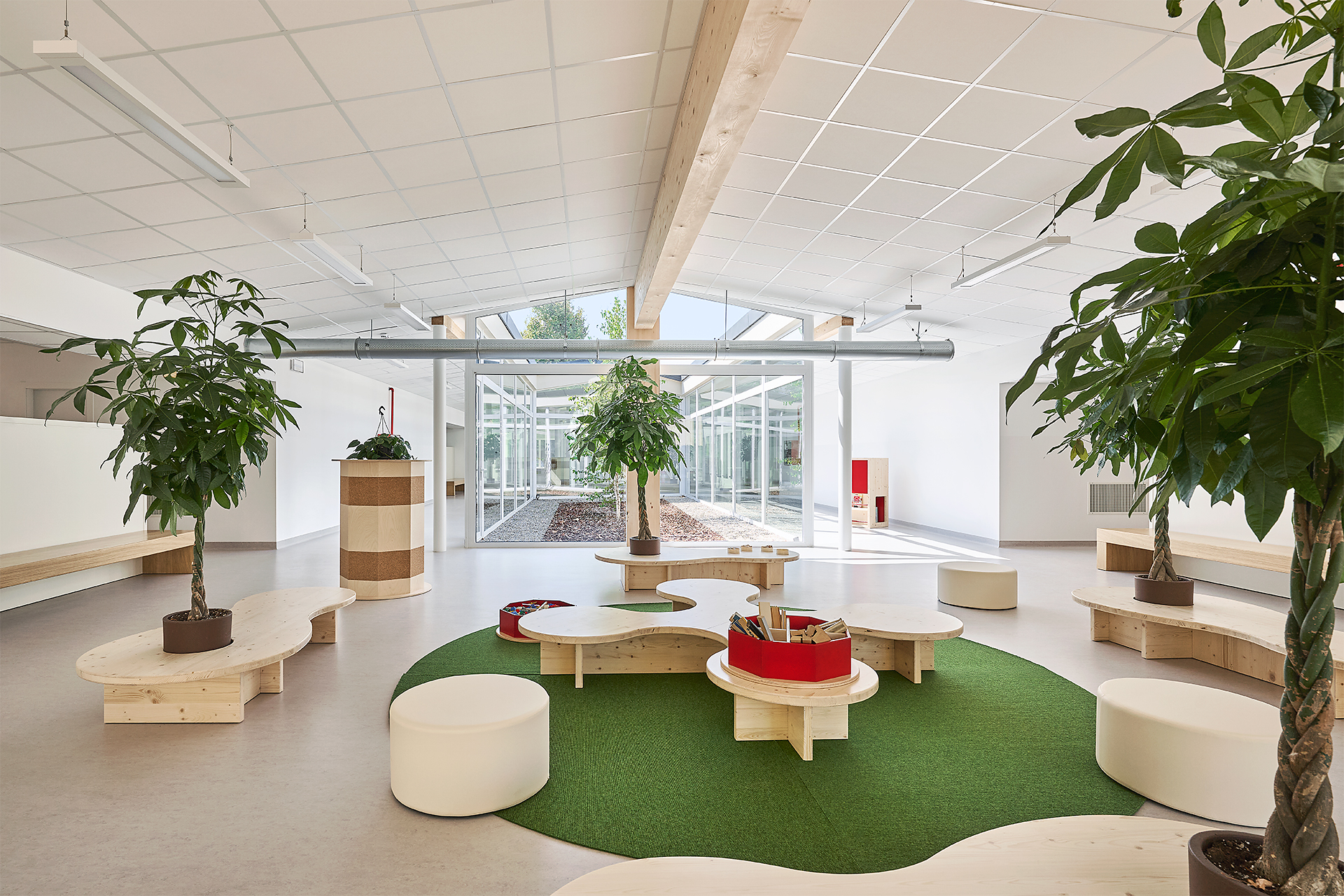 Nuova Scuola dell’Infanzia di Treviglio: gli spazi interni