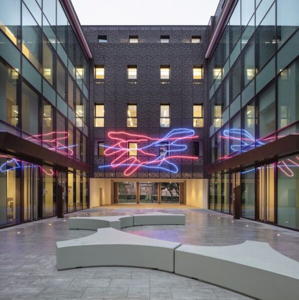 Il Vetra Building a Milano. Il progetto è di Il Prisma