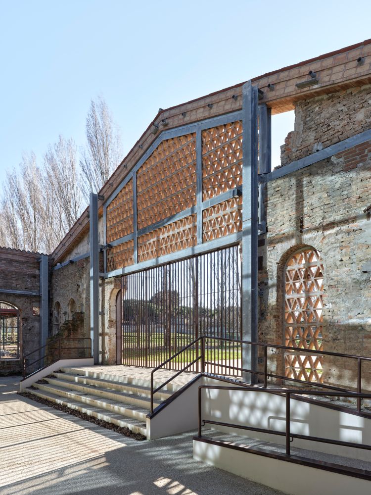 Il recupero delle facciate della ex fornace piva a Riccione Il recupero delle facciate della ex fornace piva a Riccione