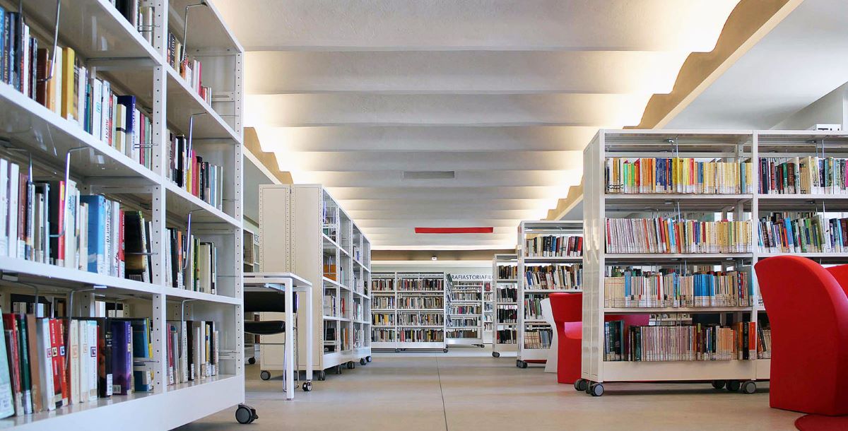  La biblioteca del Parco Archeologico di Laus Pompeia