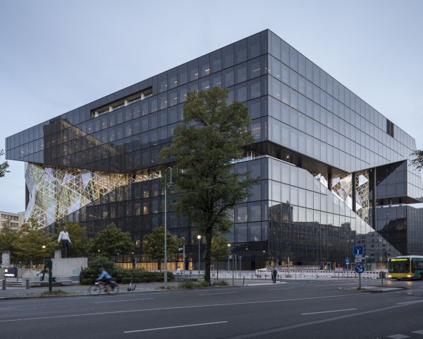 Berlino, la nuova sede di Springer firmata OMA