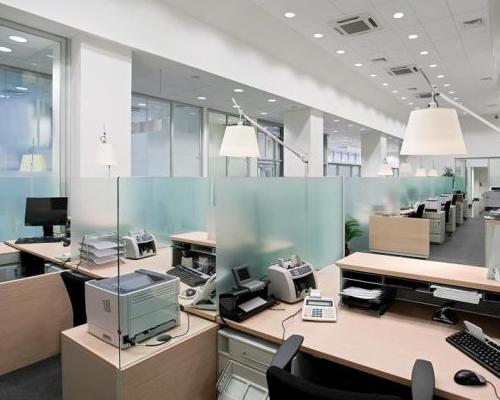 Anonimo Mercato uffici: ci si sposta dal centro