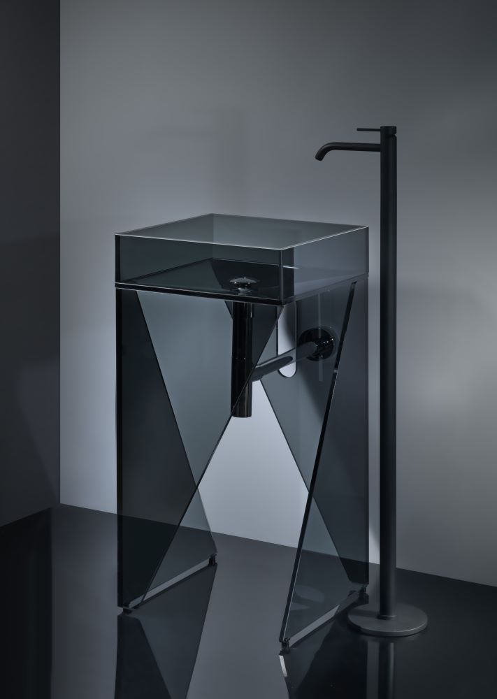 Il lavabo Dicroico di Davide Vercelli per Artelinea.