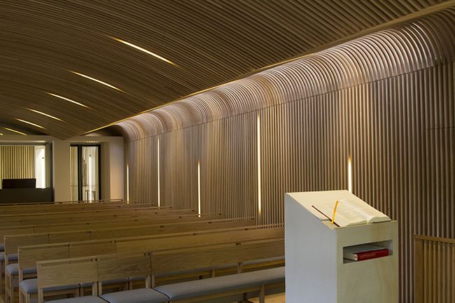 Cappella san Alberto Magno, tetto curvo a volta ribassata 