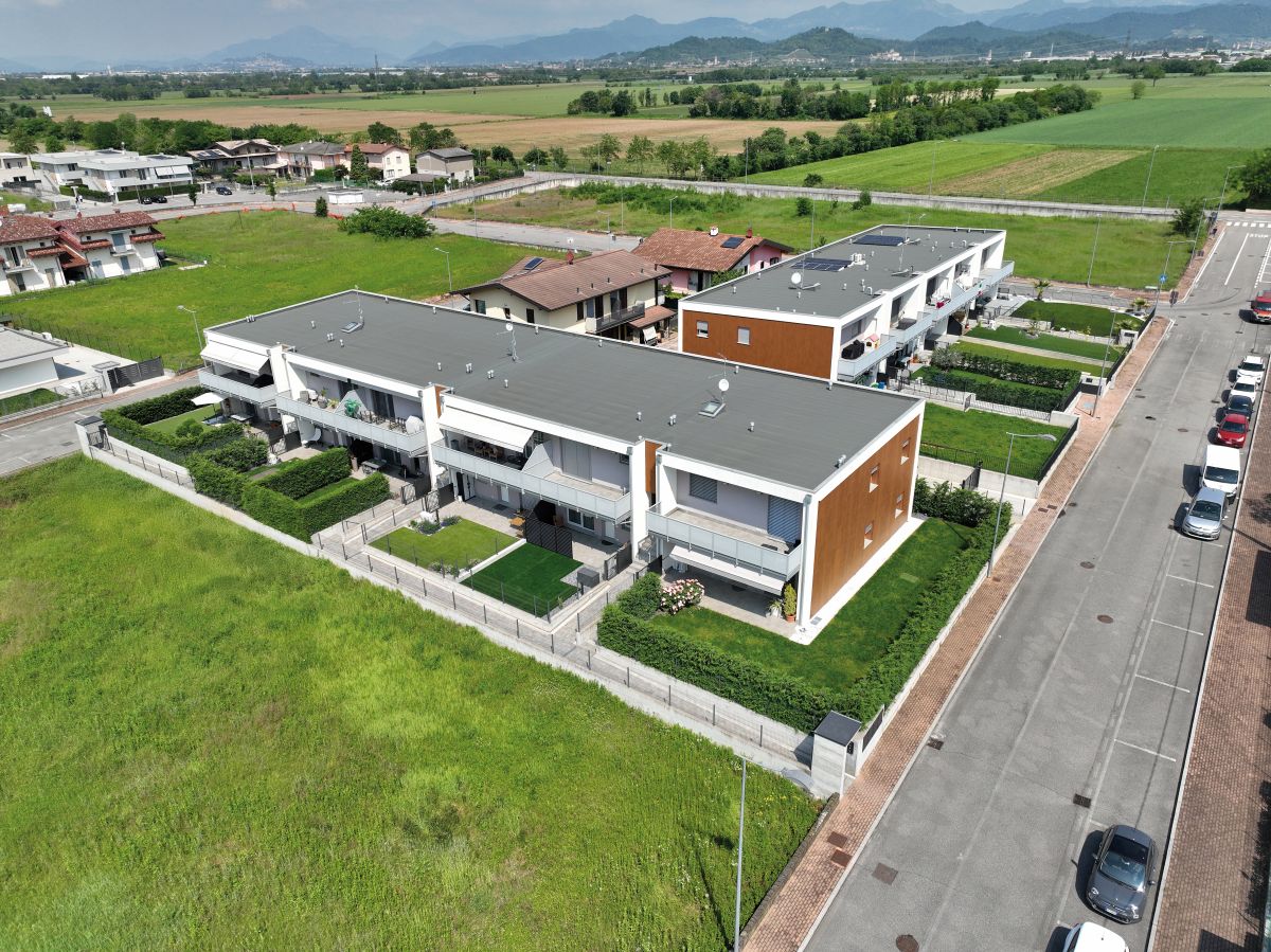 Edificio industriale in legno