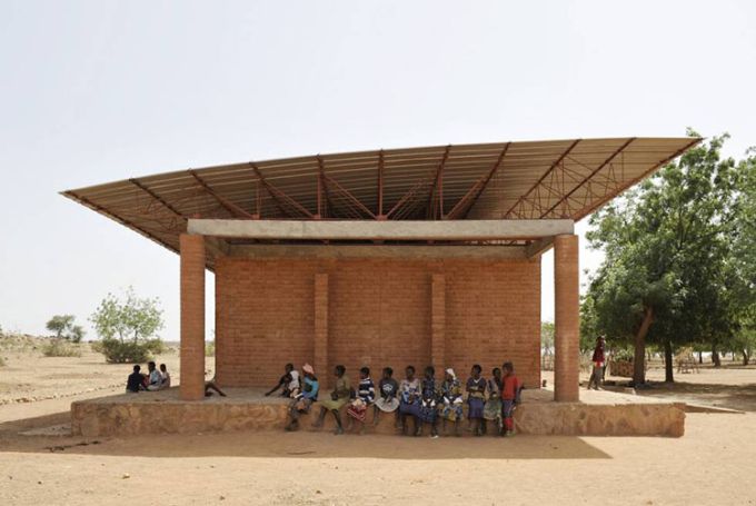 Gando Primary school progetto di Francis Kéré, 2001