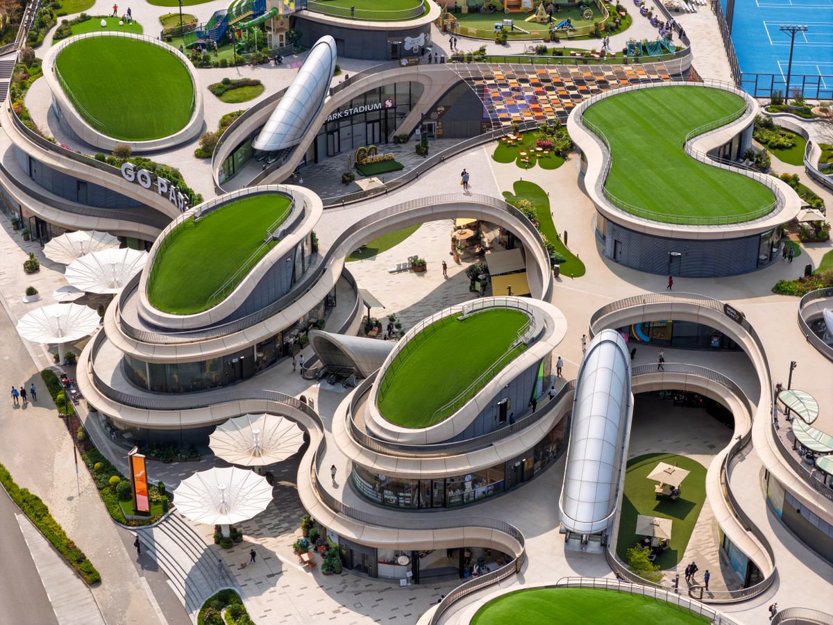 Go Park Sai Sha: il complesso sportivo ispirato ai villaggi montani di Hong Kong