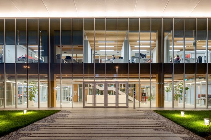 Mario Cucinella Architects firma il nuovo Headquarter Iperceramica