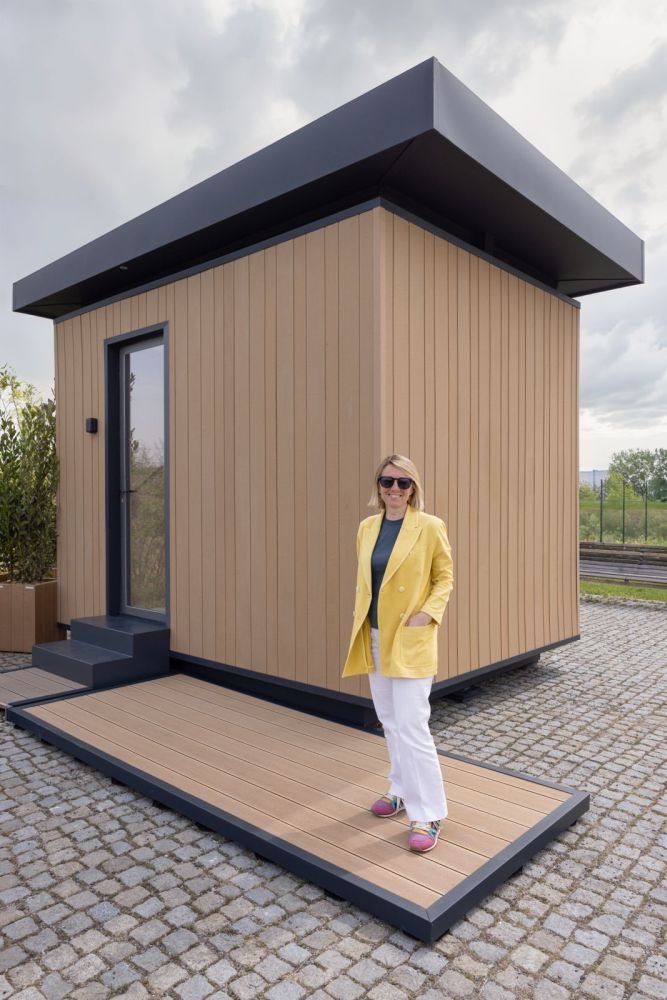 Tiziana Monterisi, co-founder e CEO di Ricehouse davanti a Hexa. Tiziana Monterisi, co-founder e CEO di Ricehouse davanti a Hexa.