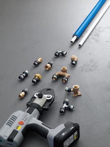 Viega Smartpress: Sistema di tubi polimerici e raccordi di acciaio inossidabile e bronzo