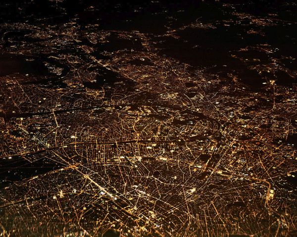 L’illuminazione degli spazi aperti: in cerca di sicurezza, comfort e risparmio energetico