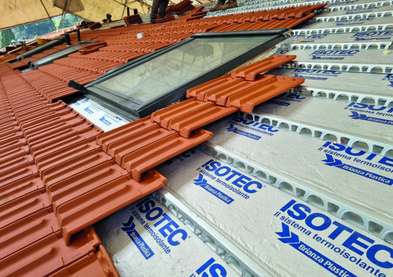 Isotec e Isotec Parete di Brianza Plastica: l’involucro ventilato per il comfort estivo