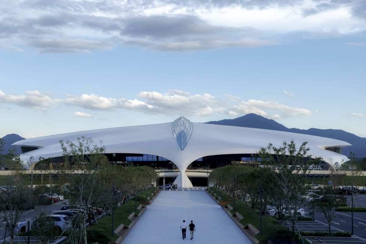 Lishui Airport by MAD: l'infrastruttura aeroportuale in dialogo con il paesaggio Lishui Airport by MAD: l'infrastruttura aeroportuale in dialogo con il paesaggio