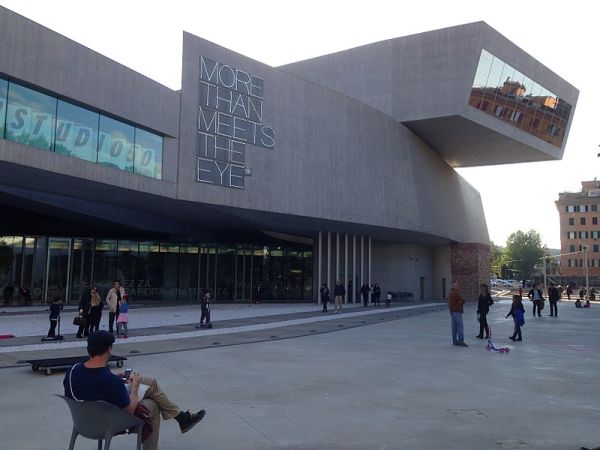 L'ingresso del MAXXI a Roma L'ingresso del MAXXI a Roma