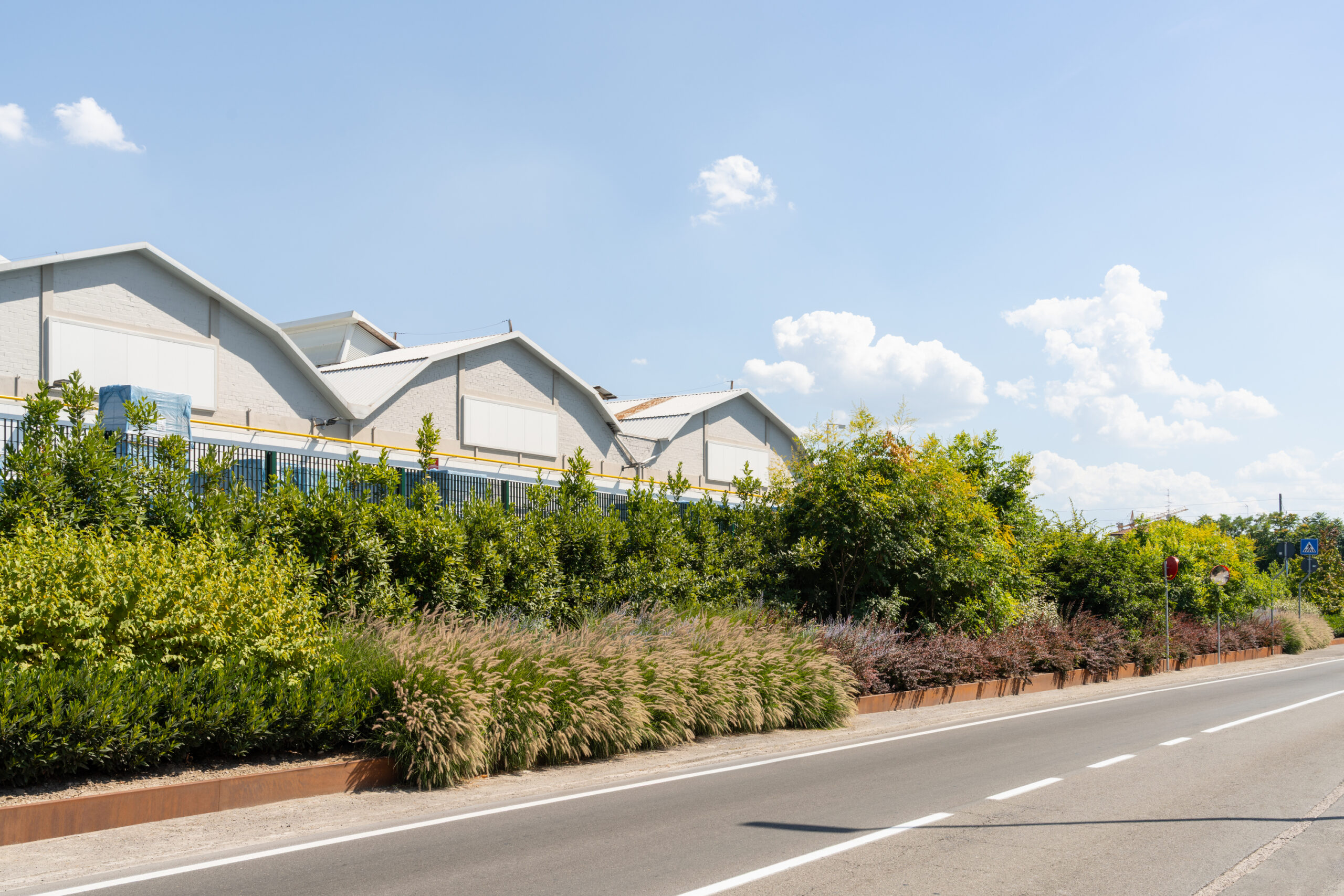 Parco Lineare Marazzi: a Sassuolo il confine del sito industriale diventa paesaggio Parco Lineare Marazzi: a Sassuolo il confine del sito industriale diventa paesaggio