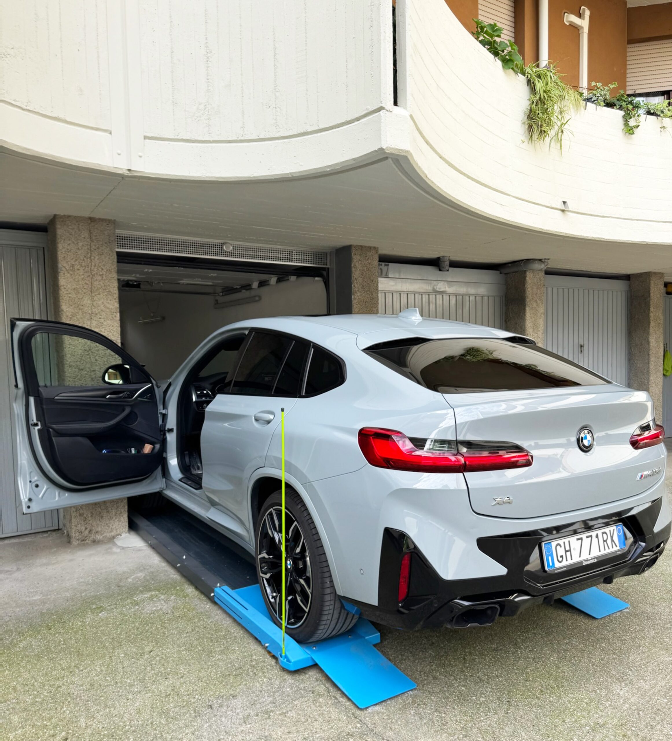 Movy Park, la piattaforma per i garage stretti