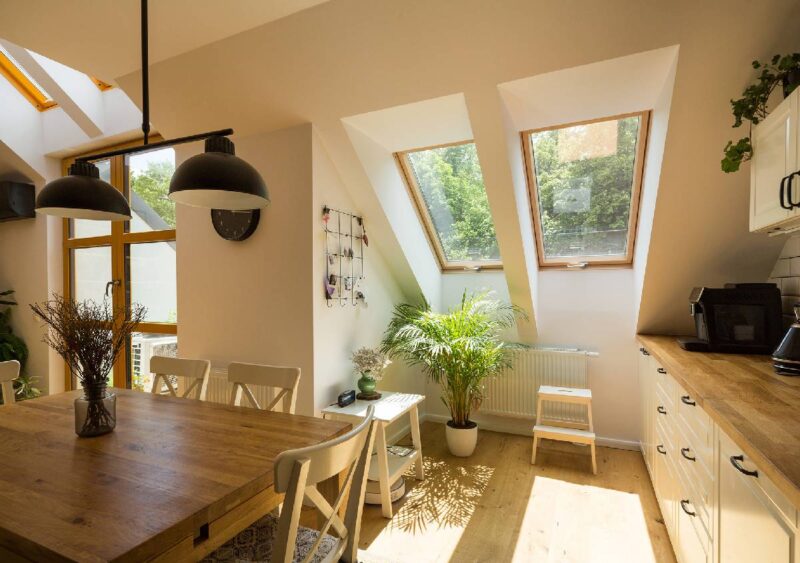 FAKRO PTP-V: la finestra da tetto ideale per ambienti mansardati ad alta umidità