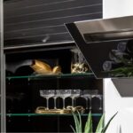 PILKINGTON SUPERGREY™: VETRO GRIGIO SCURO PER ARREDAMENTO ED EFFICIENZA SOLARE