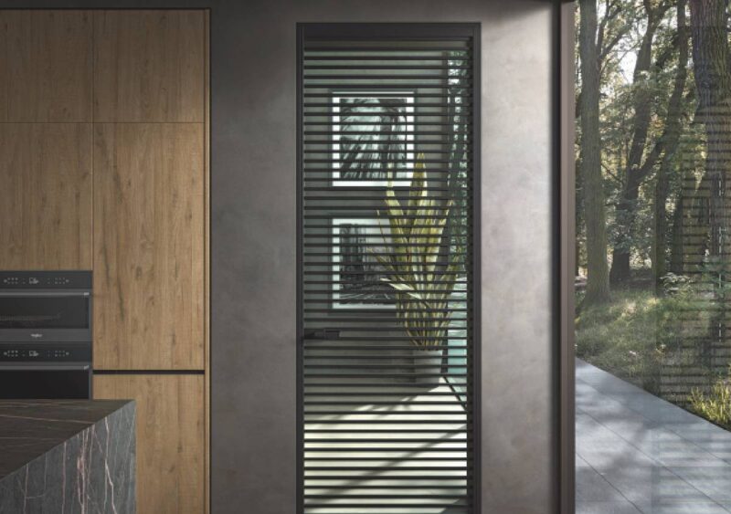 Kyra, il nuovo catalogo GD Dorigo per i sistemi per interni in alluminio e vetro