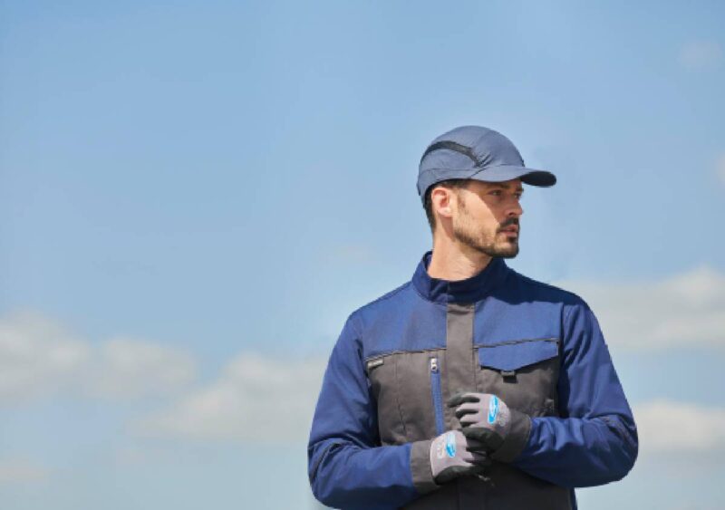 Caldo in cantiere, come scegliere l’abbigliamento giusto per lavorare in sicurezza