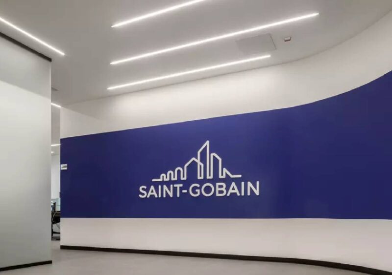 Saint-Gobain amplia l’hub di Bari con una nuova linea produttiva per il Sud Italia