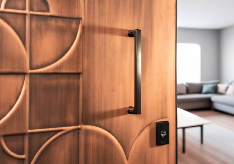 Sostituire la porta d’ingresso in ristrutturazione: sicurezza, comfort e normativa