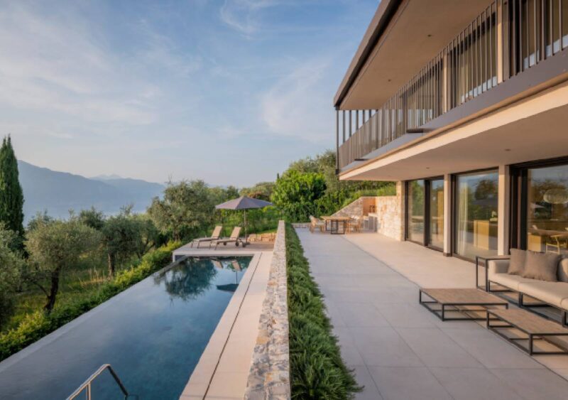 immagine Villa sul Lago di Garda, tra struttura lignea e integrazione paesaggistica