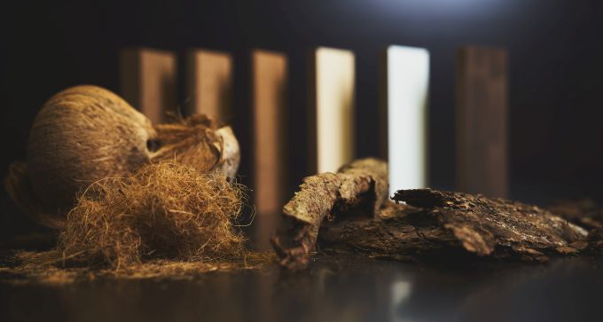 I pannelli Cocoboard, realizzati a partire dagli scarti dell’industria del cocco e da resine a base di tannini di derivazione agricola I pannelli Cocoboard, realizzati a partire dagli scarti della lavorazione dell’industria del cocco e da resine a base di tannini di derivazione agricola