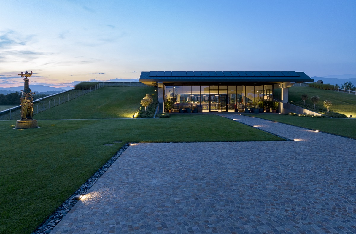 Le soluzioni Platek illuminano la Cantina Monte Rossa