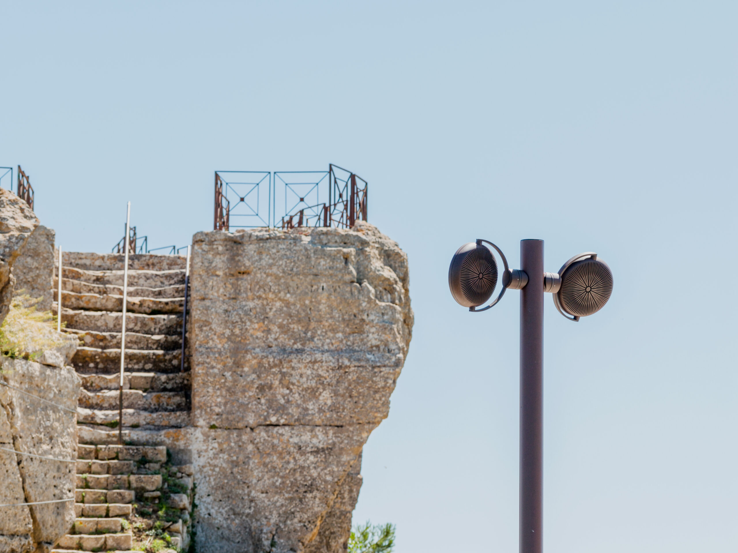 Proiettori su palo modello SUN