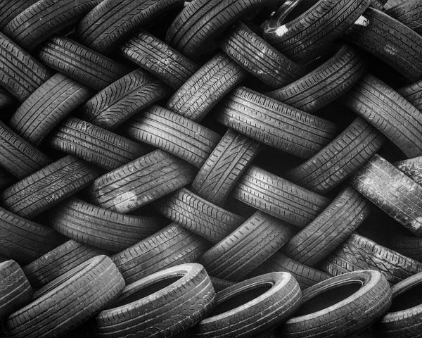 Riciclo pneumatici fuori uso: la versatilità della gomma in edilizia