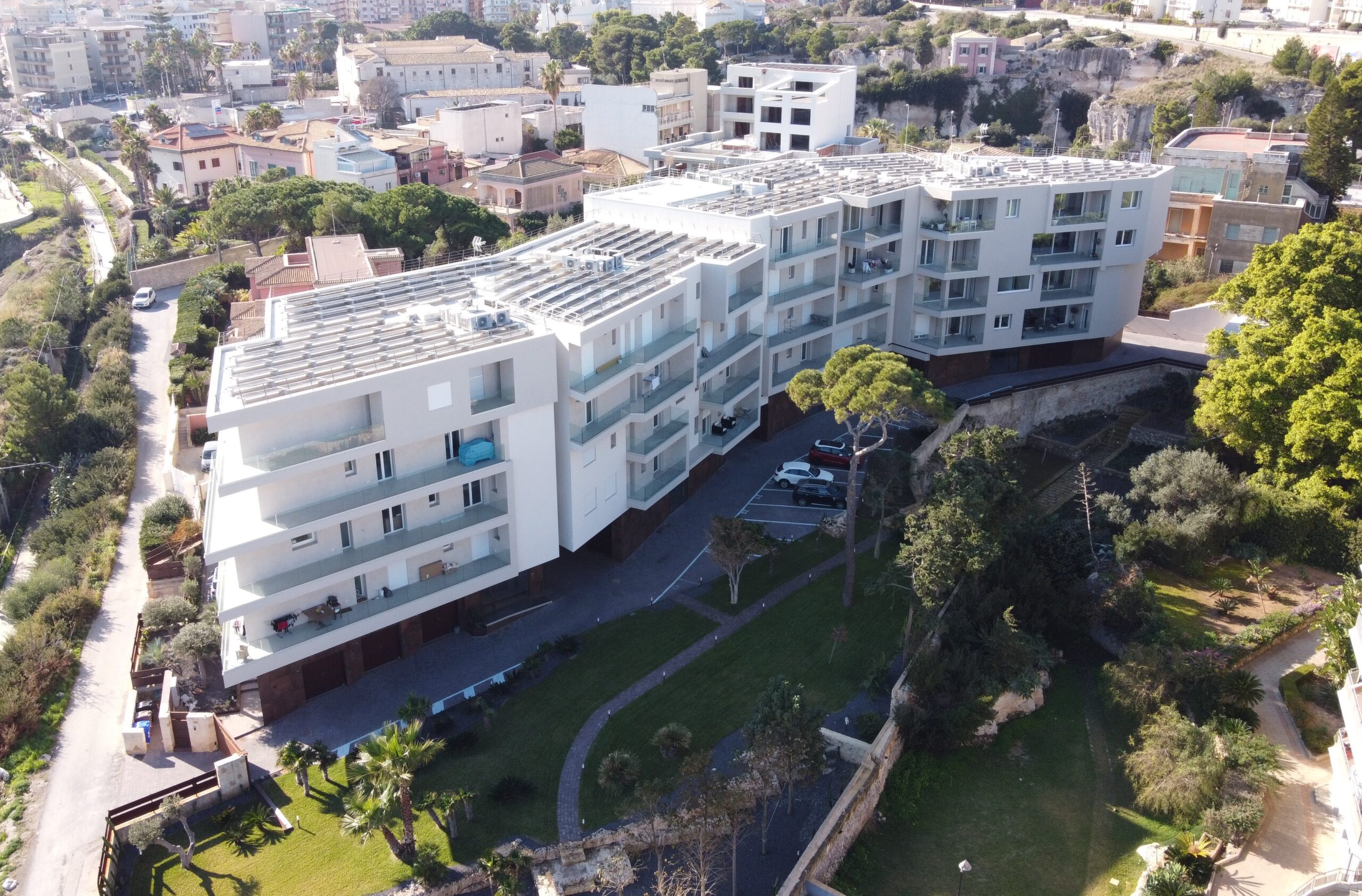 Villa Abela a Siracusa: demolizione e ricostruzione in un contesto urbano complesso Villa Abela a Siracusa: demolizione e ricostruzione in un contesto urbano complesso