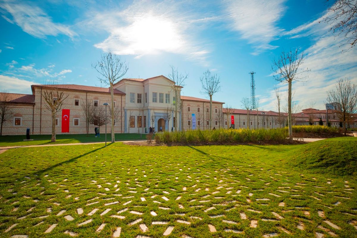 Biblioteca Rami a Istanbul: una "living library" al servizio della comunità Biblioteca Rami a Istanbul: una "living library" al servizio della comunità