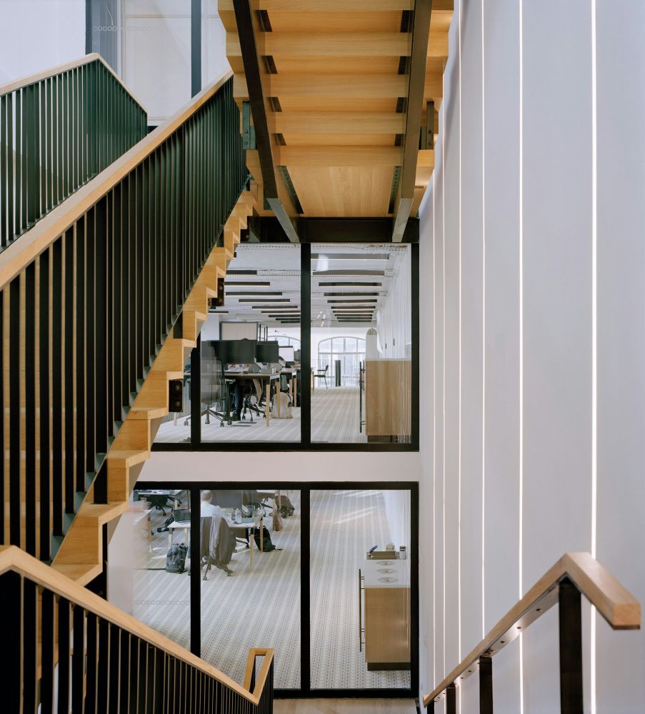 La scala interna de L’Atelier Covivio a parigi