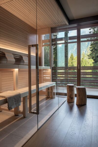 La sauna della nuova penthouse all’interno del Lefay Resort & SPA Dolomiti 
