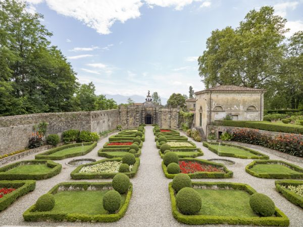 Il giardino di Villa Torrigiani  - Foto Lupi - Da Ville Lucchesi
