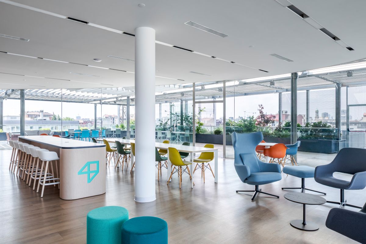 Itelyum rivoluziona gli spazi di lavoro con design circolare e illuminazione innovativa