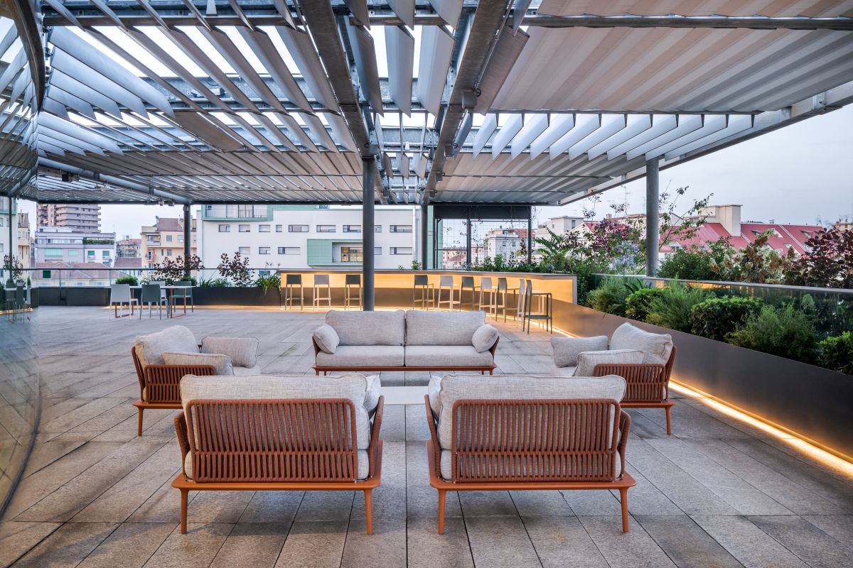 Rooftop panoramico dei nuovi uffici Itelyum a Milano