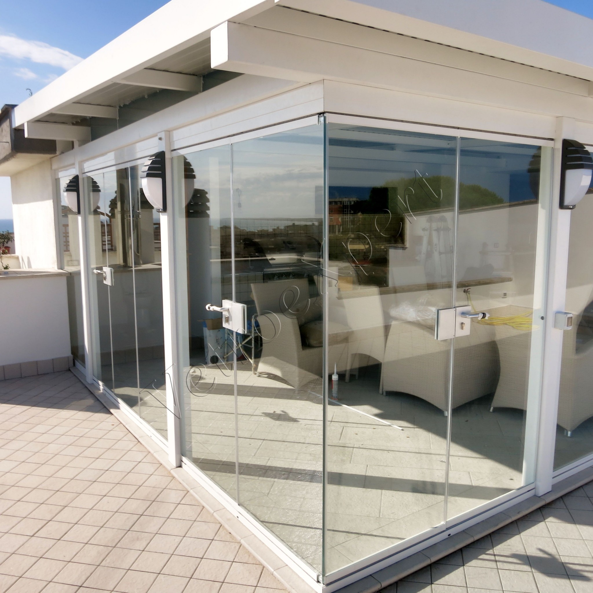 Vetrate pieghevoli VetroeXpert Vetrate pieghevoli VetroeXpert